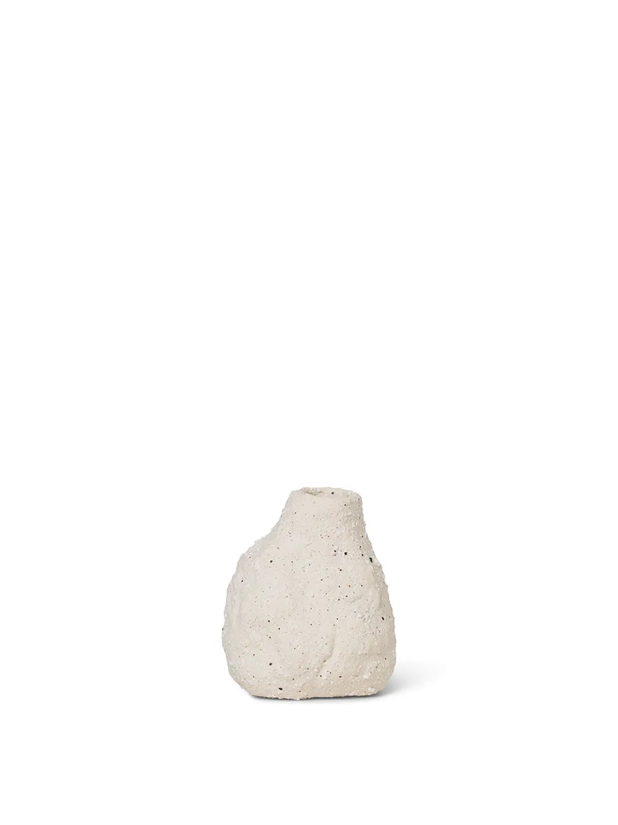 Vulca Mini Vase, Off-white stone fra Ferm Living - 1 - Jacobsen Plus
