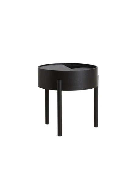 Arc Side Table fra Woud - Black painted ash - Jacobsen Plus