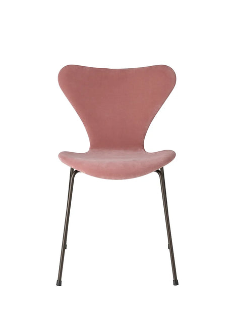 3107 Stol, fuldpolstret velour af Arne Jacobsen - Misty rose - Jacobsen Plus