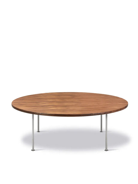 Wegner Ox Table fra Fredericia Furniture - Ø120 cm / Valnød - oliebehandlet / H: 41 cm - Jacobsen Plus