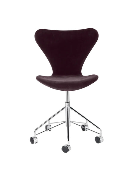 3117 Serie 7 Kontorstol af Arne Jacobsen - Fuldpolstret / Belfast (velour) / Dark plum - Jacobsen Plus