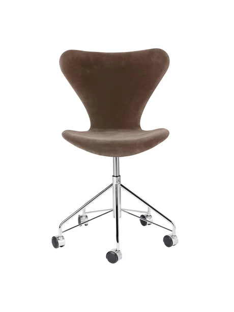 3117 Serie 7 Kontorstol af Arne Jacobsen - Fuldpolstret / Belfast (velour) / Grey brown - Jacobsen Plus