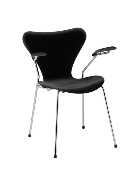 3207 Serie 7 Armstol af Arne Jacobsen - Fuldpolstret / Belfast (velour) / Night black - Jacobsen Plus