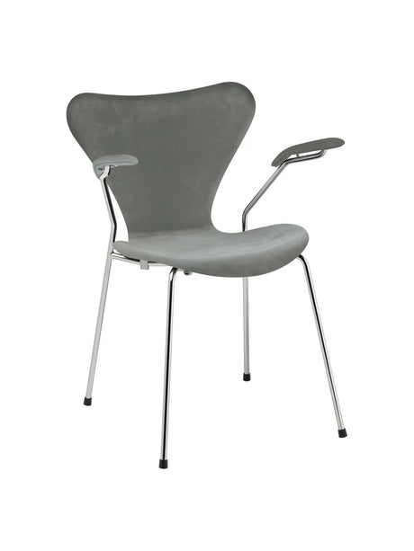 3207 Serie 7 Armstol af Arne Jacobsen - Fuldpolstret / Belfast (velour) / Seal grey - Jacobsen Plus