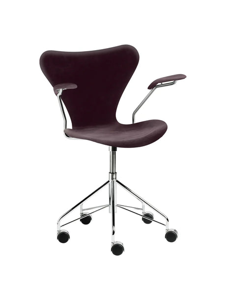 3217 Serie 7 Kontorstol af Arne Jacobsen - Fuldpolstret / Belfast (velour) / Dark plum - Jacobsen Plus