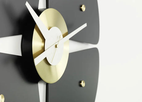 Petal Clock fra Vitra - 2 - Jacobsen Plus
