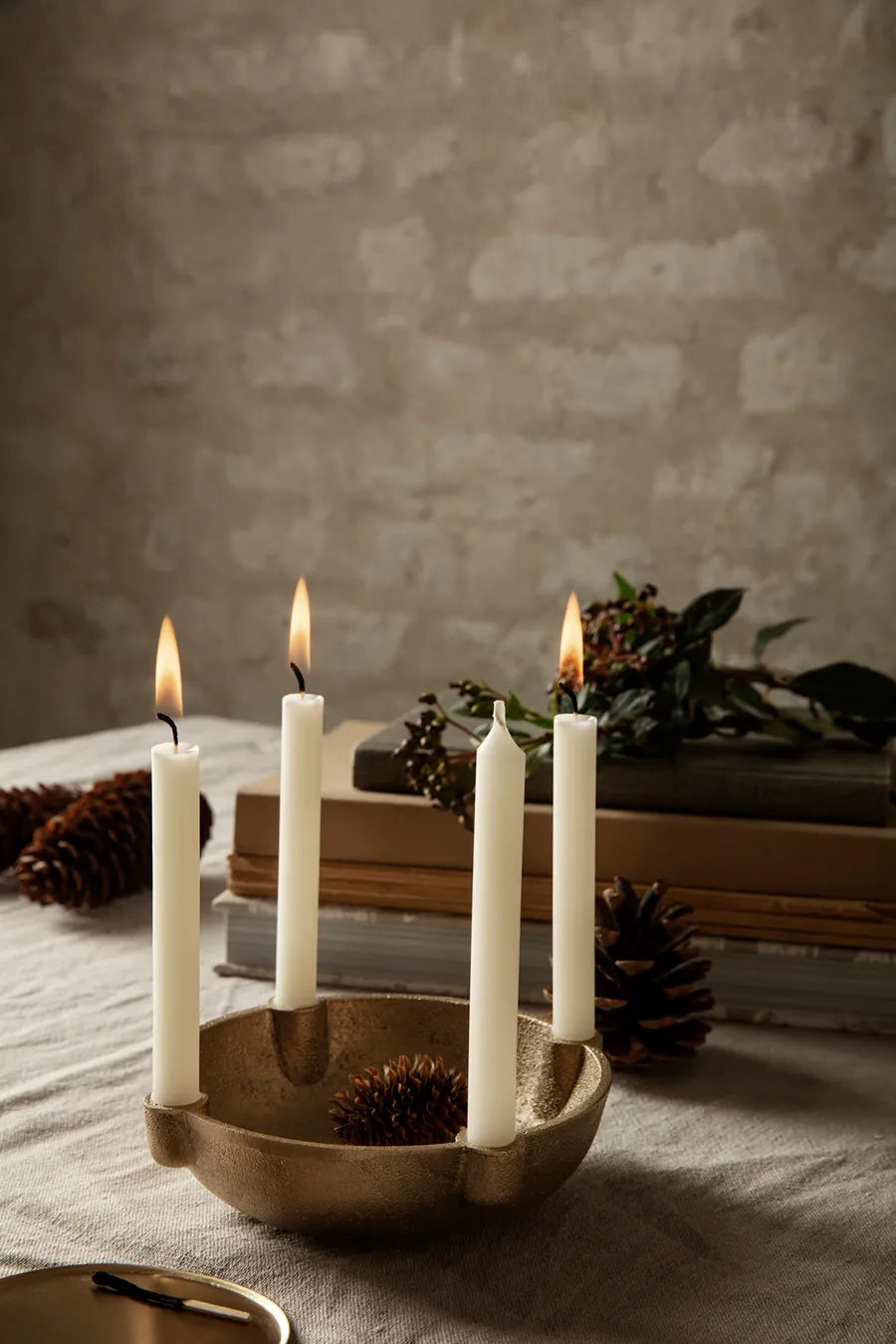Bowl Candle Holder Brass, Small fra Ferm Living - 2 - Jacobsen Plus