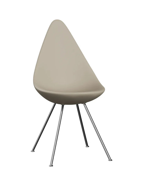 3110 Dråben af Arne Jacobsen - Plast / Light Beige / Krom - Jacobsen Plus