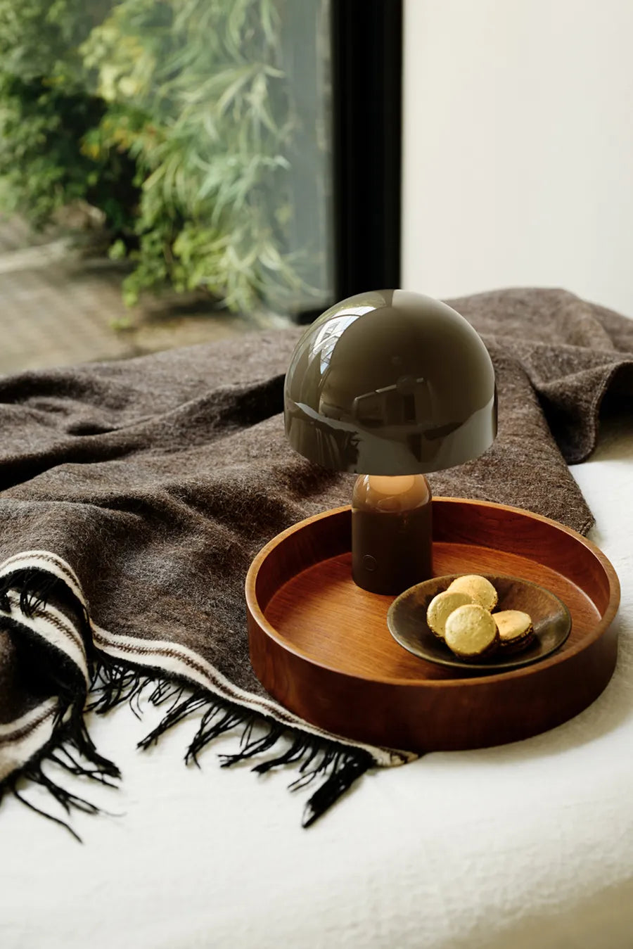 Bell Portable Bordlampe, taupe fra Tom Dixon - 2 - Jacobsen Plus