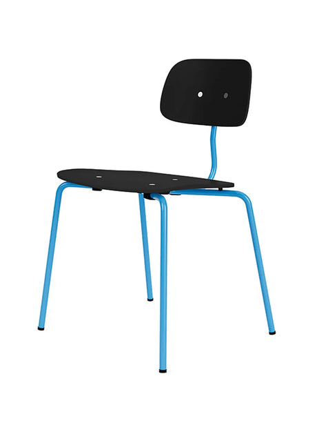 Kevi 2060 stol i sort lak fra Montana - 154 Azure - Jacobsen Plus