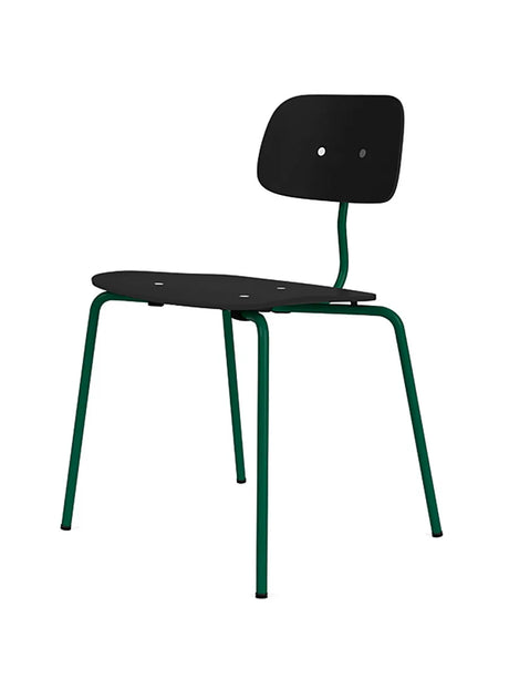 Kevi 2060 stol i sort lak fra Montana - 136 Pine - Jacobsen Plus