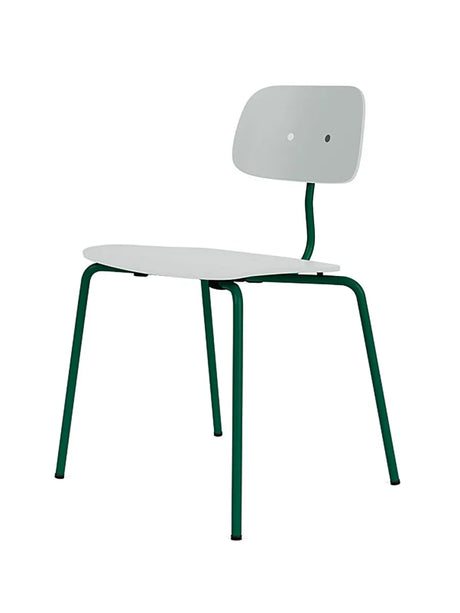 Kevi 2060 stol i Oyster fra Montana - 136 Pine - Jacobsen Plus