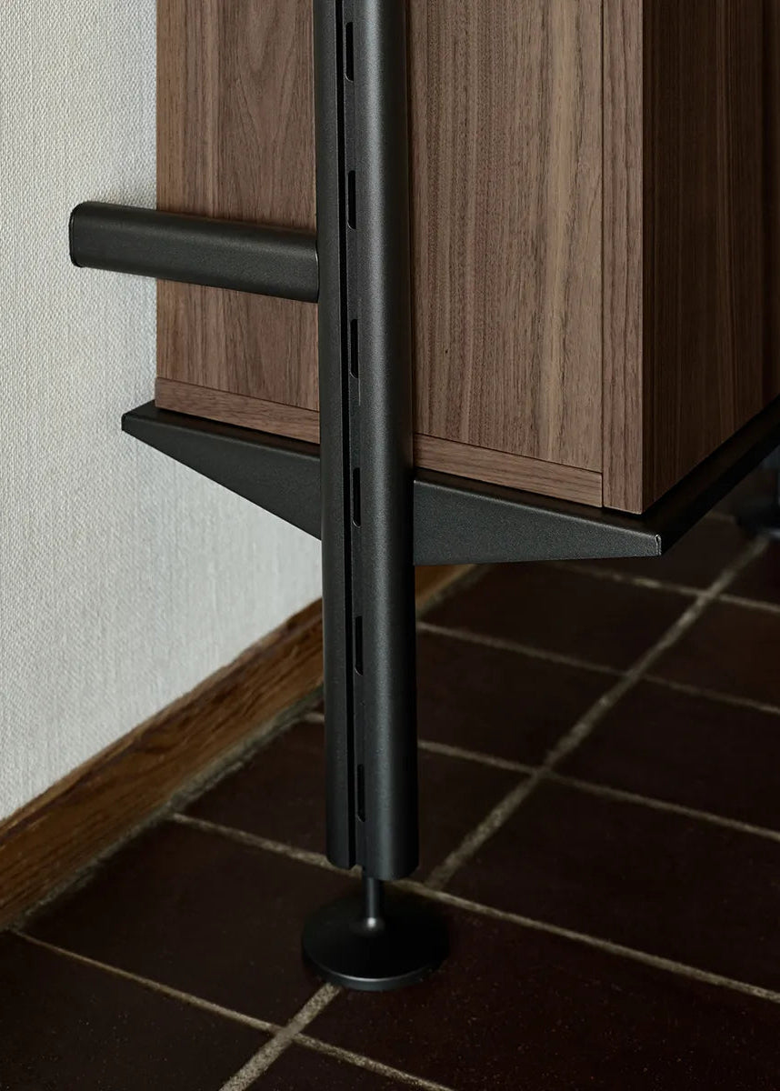 Pira G2 Floor-to-Wall Shelving Bundle D fra String - 2 - Jacobsen Plus