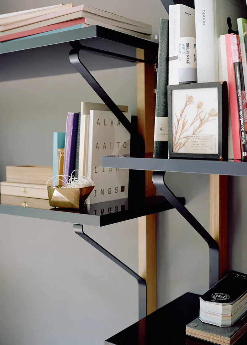 Kaari Wall Shelf, 200x113 cm fra Artek - 2 - Jacobsen Plus