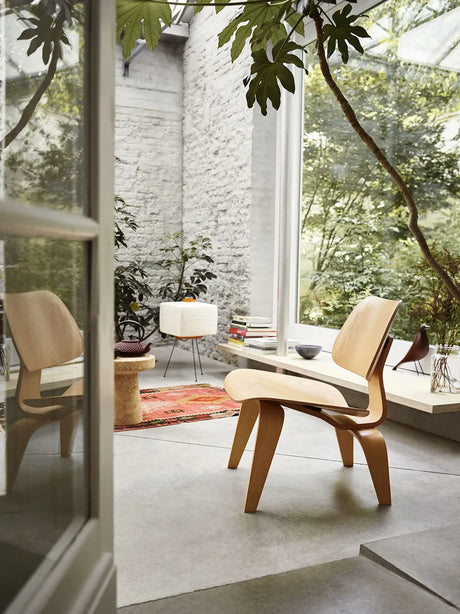 Plywood Group LCW, ask fra Vitra - 2 - Jacobsen Plus