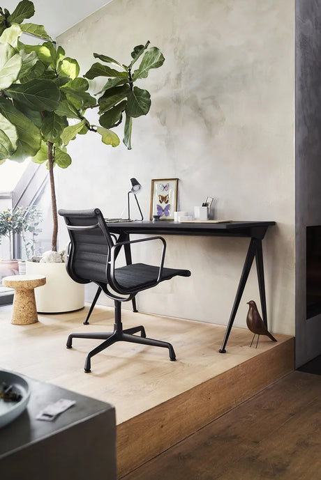 Aluminium Chair EA 117 Kontorstol, sort læder fra Vitra - 2 - Jacobsen Plus