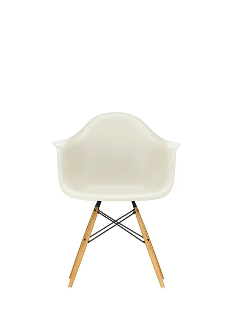 Eames Plastic Armchair DAW, ahorntræ fra Vitra - Pebble - Jacobsen Plus