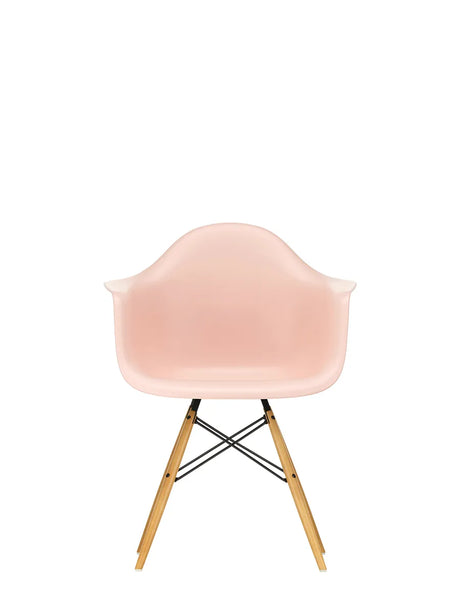Eames Plastic Armchair DAW, ahorntræ fra Vitra - Pale Rose - Jacobsen Plus
