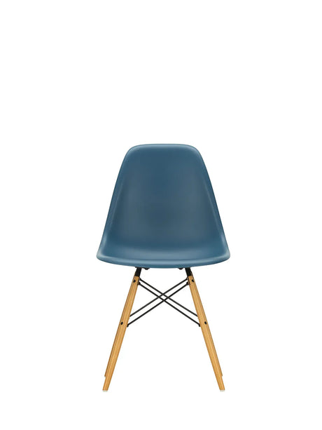 Eames Plastic Side Chair DSW, ahorntræ fra Vitra - Sea blue - Jacobsen Plus