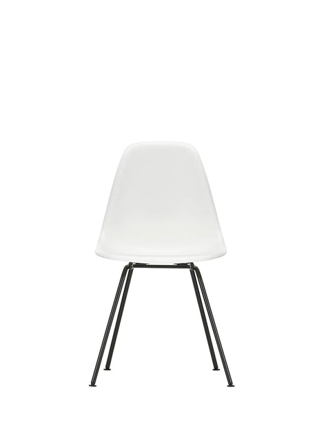 Eames Plastic Side Chair DSX, sort pulverlakeret fra Vitra - White - Jacobsen Plus