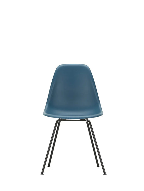 Eames Plastic Side Chair DSX, sort pulverlakeret fra Vitra - Sea blue - Jacobsen Plus