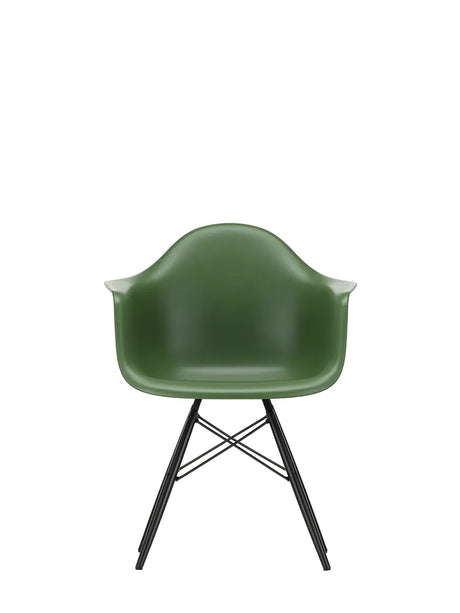 Eames Plastic Armchair DAW, sortlakeret ahorntræ fra Vitra - Forest - Jacobsen Plus