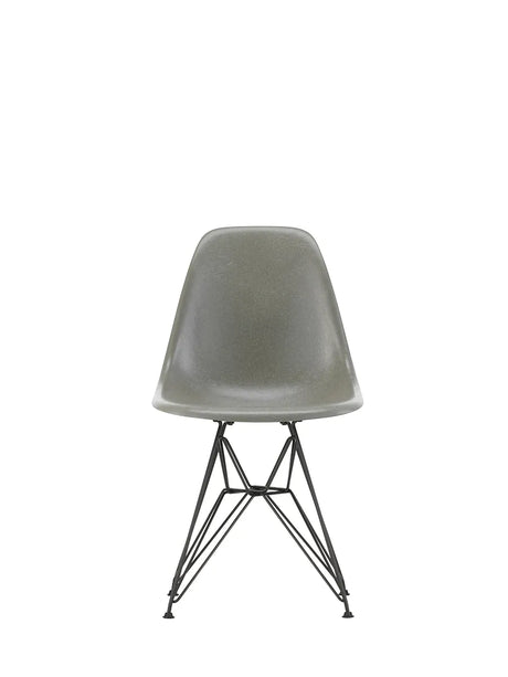 Eames Fiberglass Chair DSR, sortlakeret fra Vitra - Eames Raw Umber - Jacobsen Plus