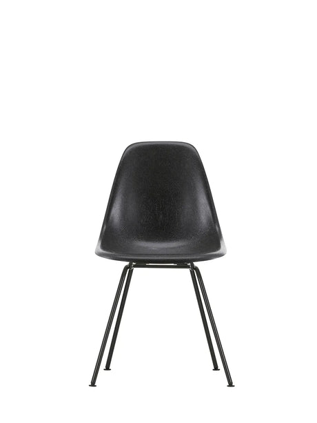 Eames Fiberglass Chair DSX, sortlakeret fra Vitra - Eames Elephant Hide Grey - Jacobsen Plus