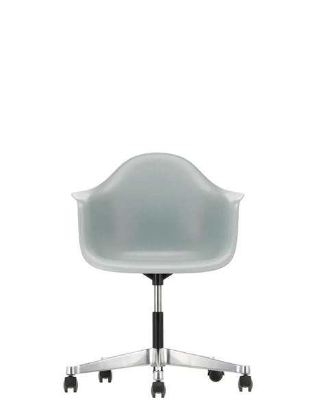 Eames Plastic Armchair PACC fra Vitra - Light grey - Jacobsen Plus