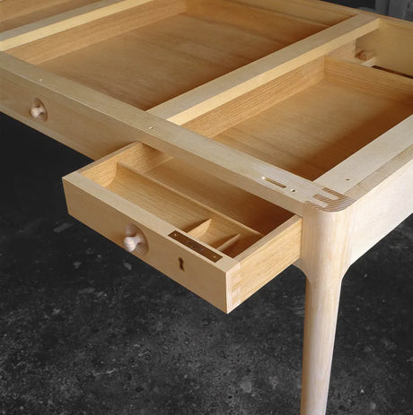 PP305 Skrivebord af Hans J. Wegner - 2 - Jacobsen Plus