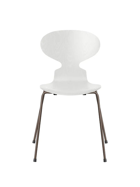 3101 Myren Stol i farvet ask af Arne Jacobsen - Hvid / Brown Bronze - Jacobsen Plus