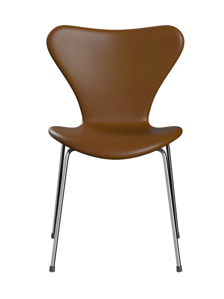 3107 Serie 7, fuldpolstret af Arne Jacobsen - Soft læder / Valnød - Jacobsen Plus