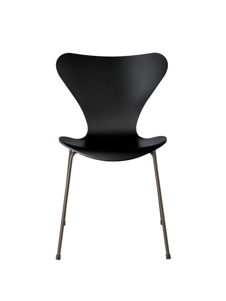 3107 Serie 7 stol lakeret af Arne Jacobsen - Sort / Brown Bronze - Jacobsen Plus