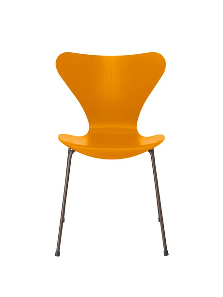 3107 Serie 7 stol i farvet ask af Arne Jacobsen - Burnt Yellow / Brown Bronze - Jacobsen Plus