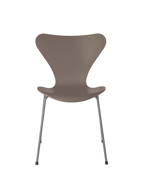 3107 Serie 7 stol lakeret af Arne Jacobsen - Deep Clay / Silver Grey - Jacobsen Plus