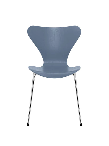 3107 Serie 7 stol i farvet ask af Arne Jacobsen - Dusk Blue / Krom - Jacobsen Plus