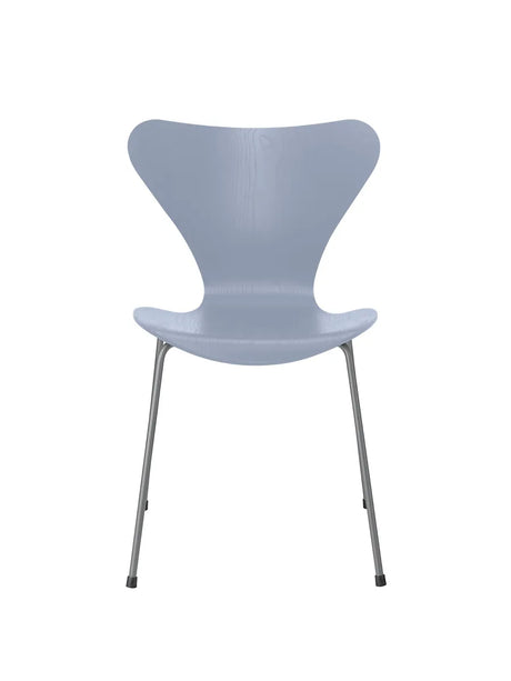 3107 Serie 7 stol i farvet ask af Arne Jacobsen - Lavender Blue / Silver Grey - Jacobsen Plus