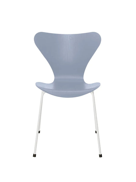 3107 Serie 7 stol i farvet ask af Arne Jacobsen - Lavender Blue / Hvid - Jacobsen Plus