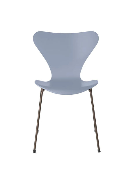 3107 Serie 7 stol lakeret af Arne Jacobsen - Lavender Blue / Brown Bronze - Jacobsen Plus