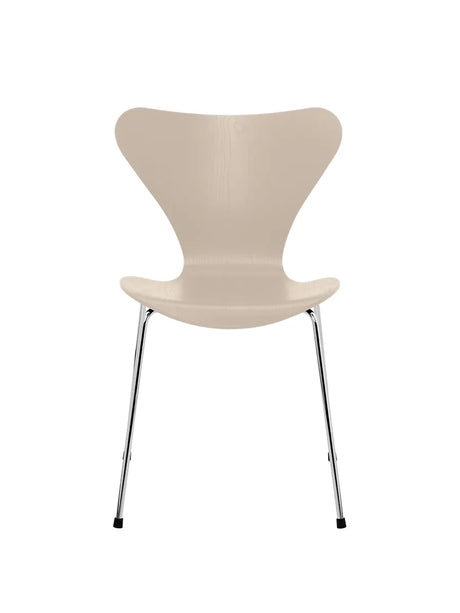 3107 Serie 7 stol i farvet ask af Arne Jacobsen - Light Beige / Krom - Jacobsen Plus