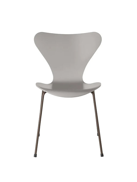 3107 Serie 7 stol lakeret af Arne Jacobsen - Nine Grey / Brown Bronze - Jacobsen Plus
