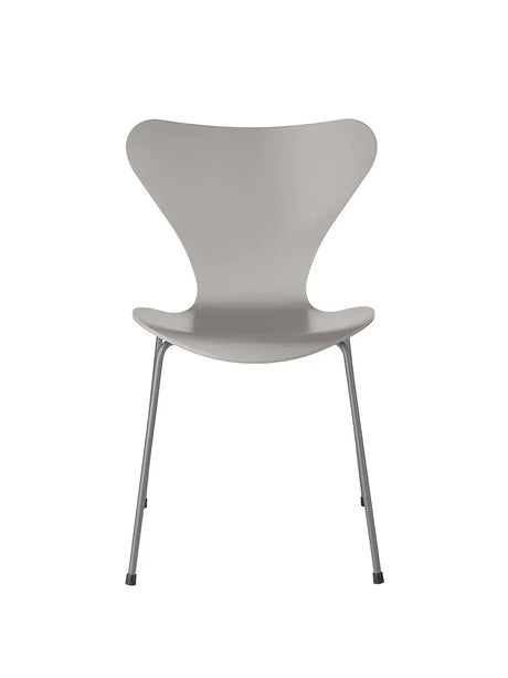 3107 Serie 7 stol lakeret af Arne Jacobsen - Nine Grey / Silver Grey - Jacobsen Plus
