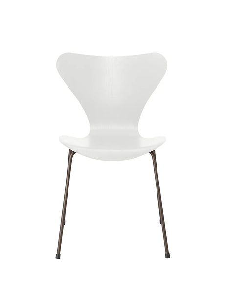 3107 Serie 7 stol i farvet ask af Arne Jacobsen - Hvid / Brown Bronze - Jacobsen Plus