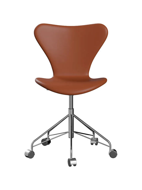 3117 Serie 7 Kontorstol af Arne Jacobsen - Fuldpolstret / Soft læder / Cognac - Jacobsen Plus