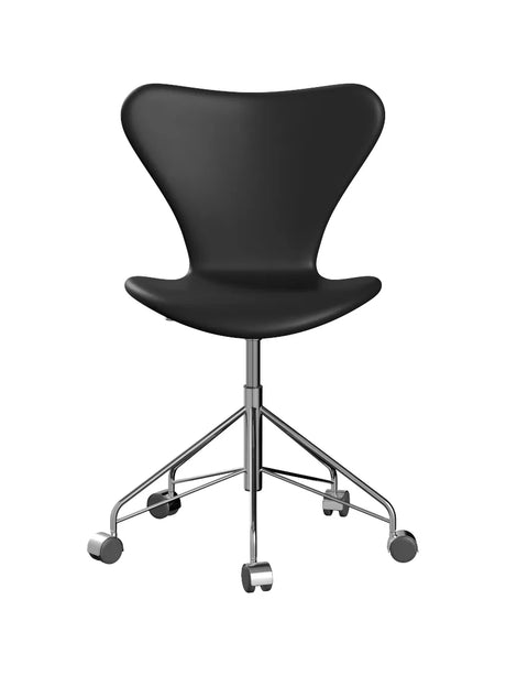 3117 Serie 7 Kontorstol af Arne Jacobsen - Fuldpolstret / Soft læder / Sort - Jacobsen Plus