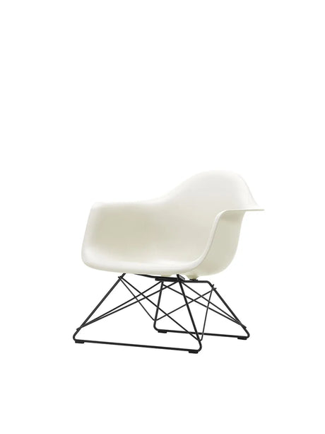 Eames Plastic Armchair LAR, sortlakeret fra Vitra - Pebble - Jacobsen Plus