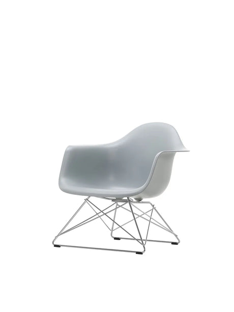 Eames Plastic Armchair LAR, forkromet fra Vitra - Light grey - Jacobsen Plus