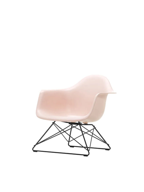 Eames Plastic Armchair LAR, sortlakeret fra Vitra - Pale Rose - Jacobsen Plus