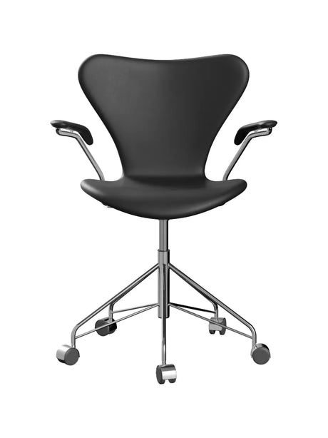3217 Serie 7 Kontorstol af Arne Jacobsen - Fuldpolstret / Essential læder / Sort - Jacobsen Plus