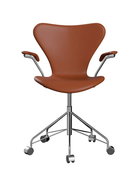 3217 Serie 7 Kontorstol af Arne Jacobsen - Fuldpolstret / Soft læder / Cognac - Jacobsen Plus
